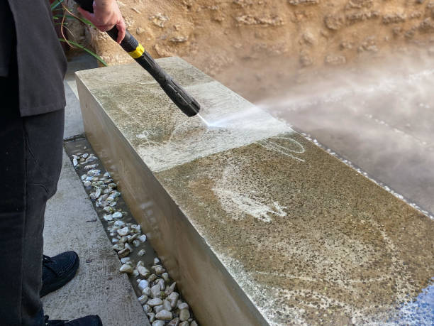 Best Garage Pressure Washing  in Chenoweth, OR